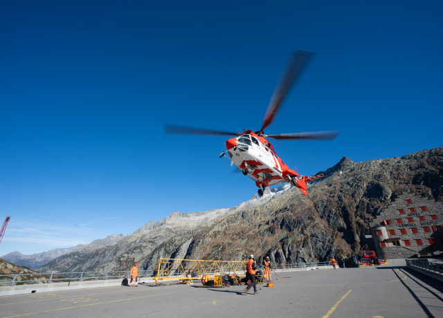 Helikopteraktion inklusive Monteur-Einsatz